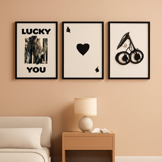 Retro Poker Prints: Queen of Hearts Wall Decor